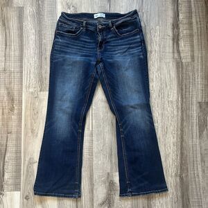 BKE Stella Bootcut Low Rise  Slim Fit Jeans Stretch Women’s Size 32 x 29 1/2